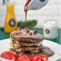FLUFFY PANCAKES CHOCOLATE