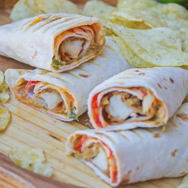SALTY SANDWICHS تشيكن راب