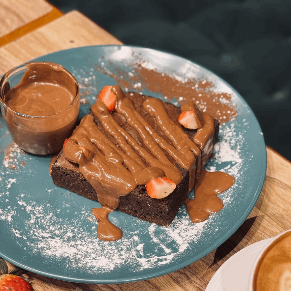 CAKE DESSERTS بروانيز نوتيلا