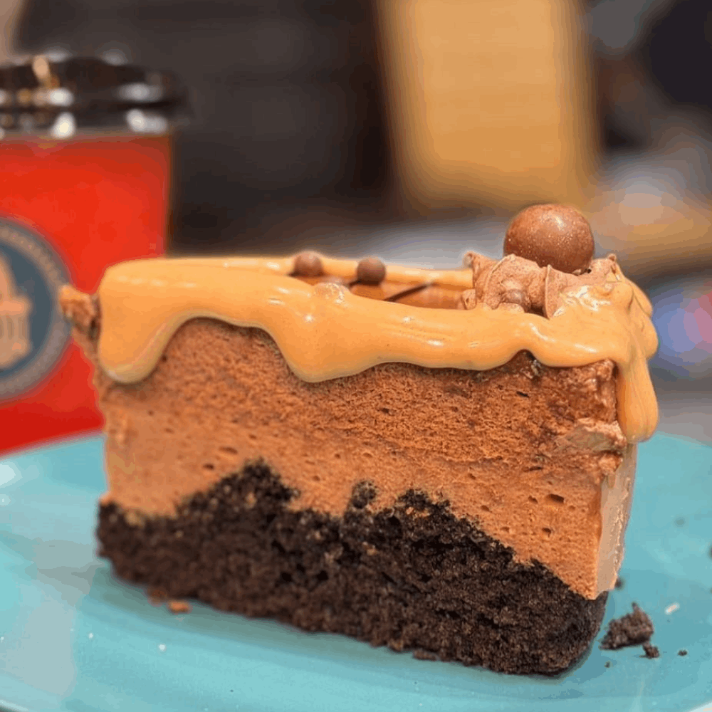 CAKE DESSERTS كيندر كيك